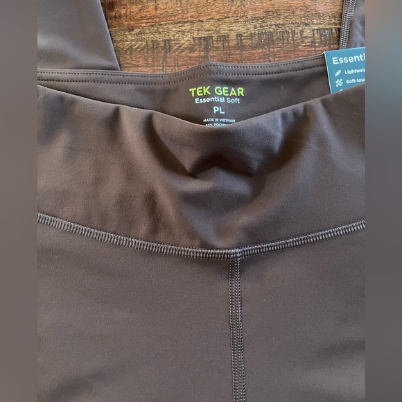 High-Rise Leggings - Picture 1 of 4